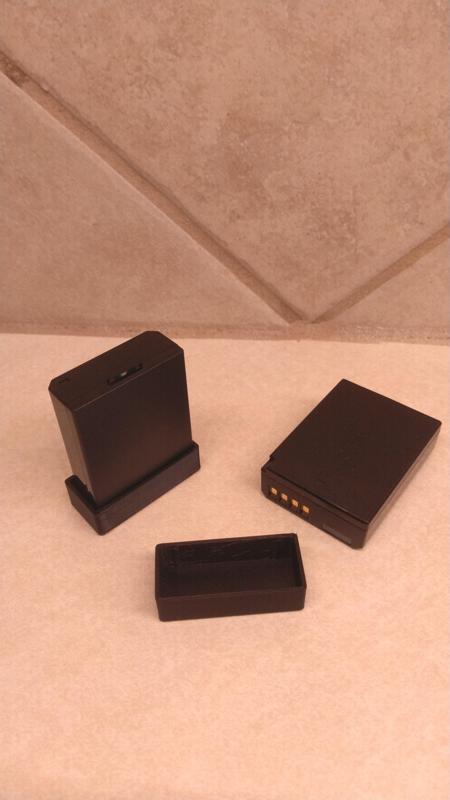 Cap for Canon LP-E10 battery