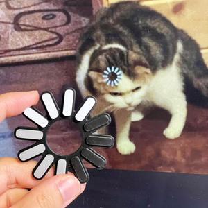 Loading Sign Throbber