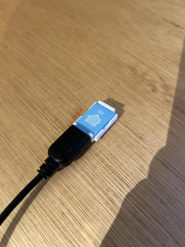 Wallmount for Home Assistant SkyConnect USB-stick