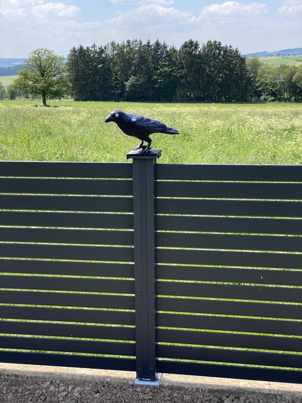 Stand for Osmo Fence Post (e.g. for a raven)