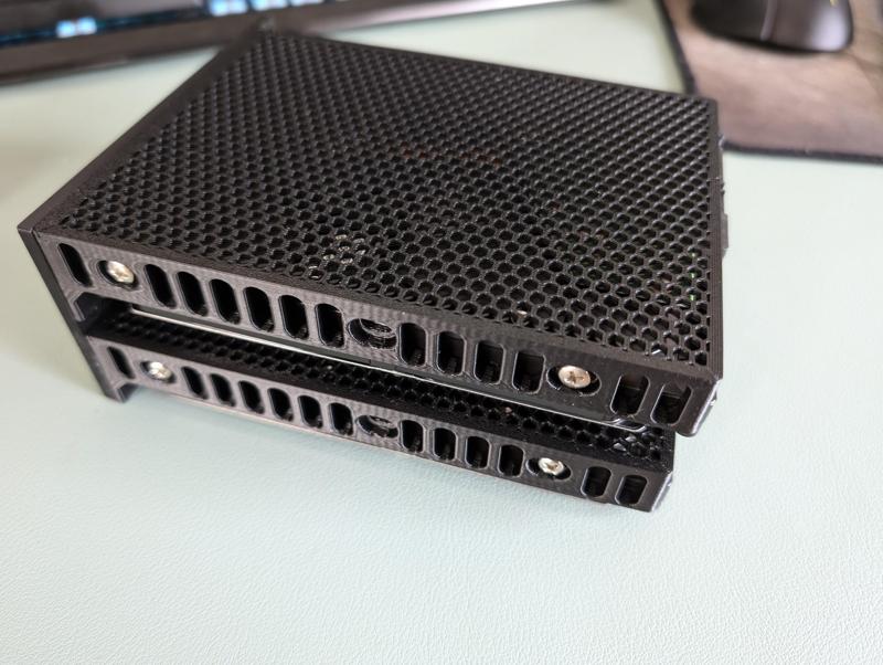 HDD Holder for NAS ITX PC Case by @haydnbao