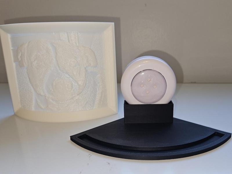 Stand for Curved Lithophane using Puck led light