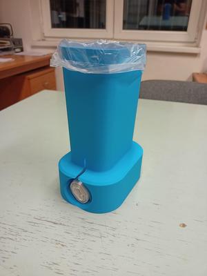 Kelímek na odvíjení sáčku