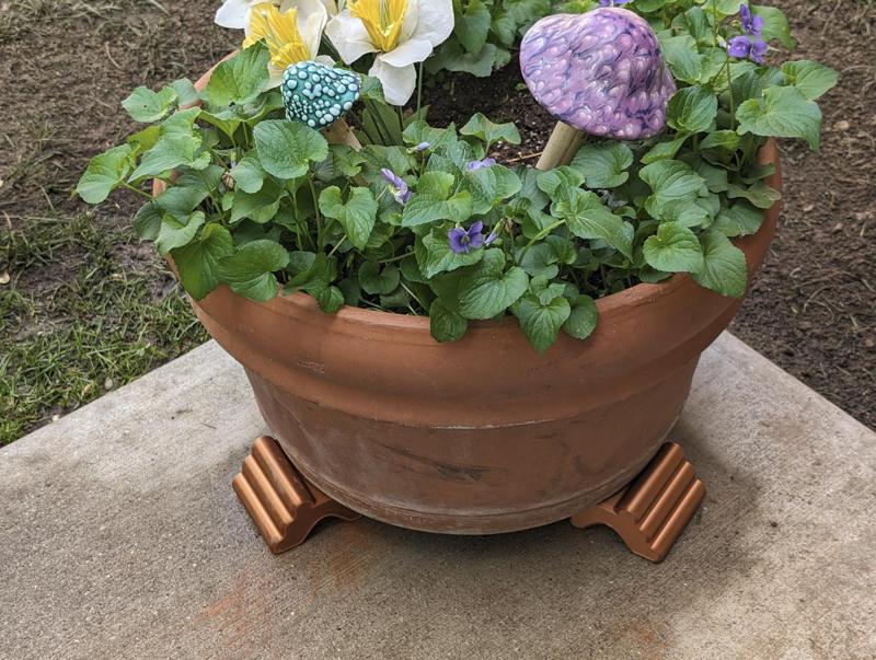 Garden Plant Pot Riser