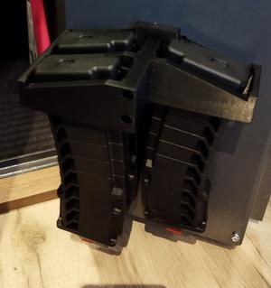 Uchwyt boczny potrójny na magazynki do AR15 oraz konwersji CMMG .22lr