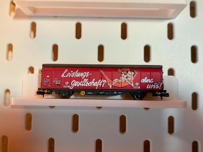 N Gauge Train Car Holder for IKEA Skadis