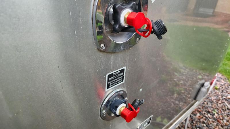 Garden hose quick connector cover