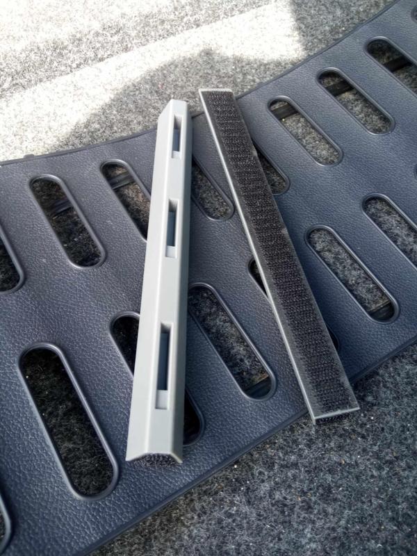 Skoda organizer bracket