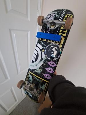 Vertical skateboard wall mount