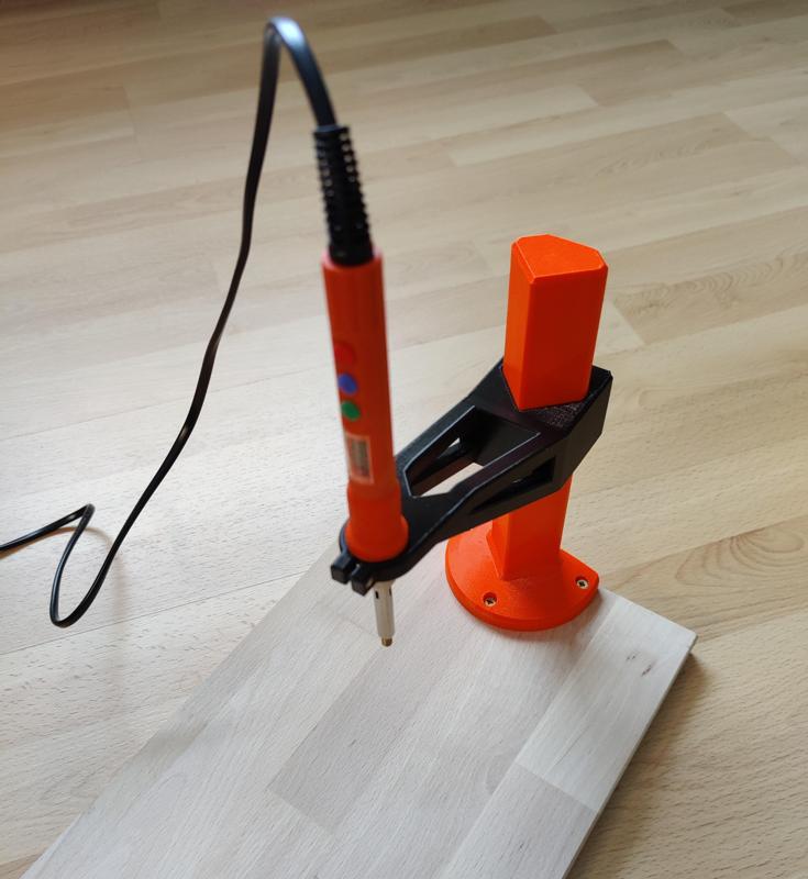 Stabiler Lötkolbenhalter für Einschmelzgewindeeinsätze/ Sturdy soldering iron holder for threaded inserts