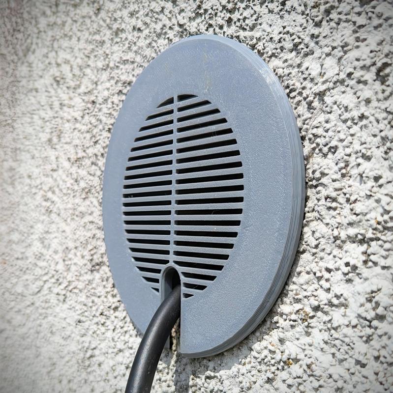 Garage air vent with cable cut-out