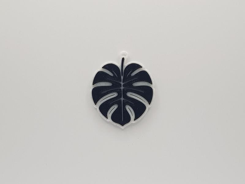 Monstera Deliciosa Leaf Keychain
