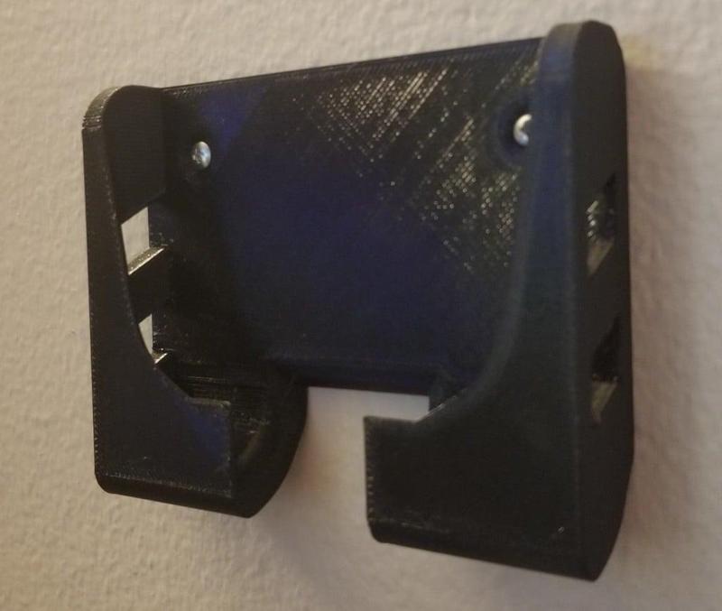 Cellphone Wall Mount (Samsung/Iphone/cases support)