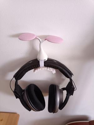 Headphone Plant/Leaf