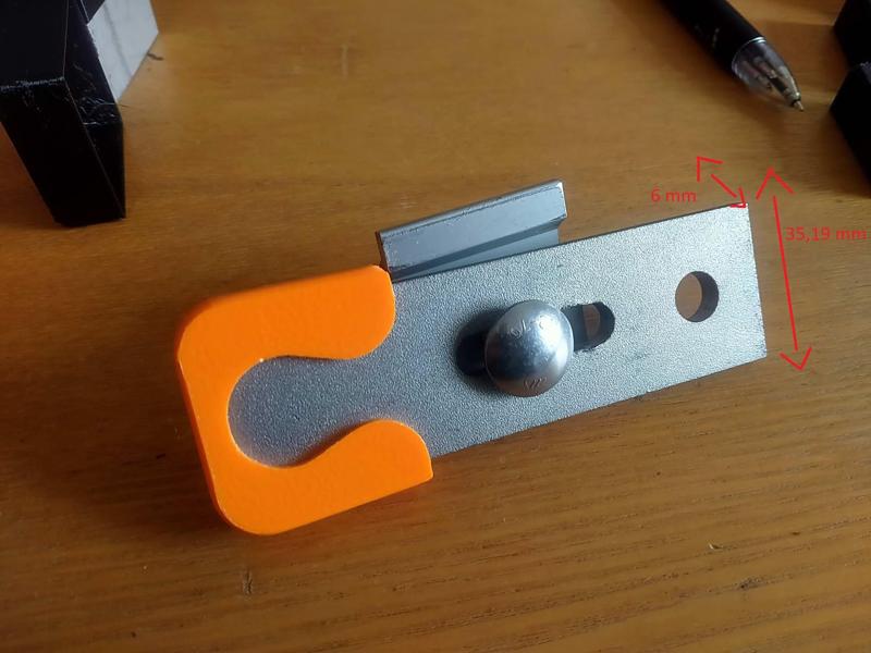 End Cap Cover Solar Rail for Profile For Stainless Profile 6x35mm, it help to prevent injury from shar edge (krytka na NEREZ profil k solárním panelům).