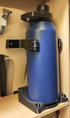 Flaschenhalter für Flaschen bis 1,5L