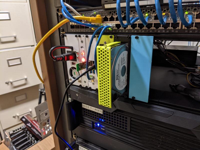 Eurorack Hotswap Bay