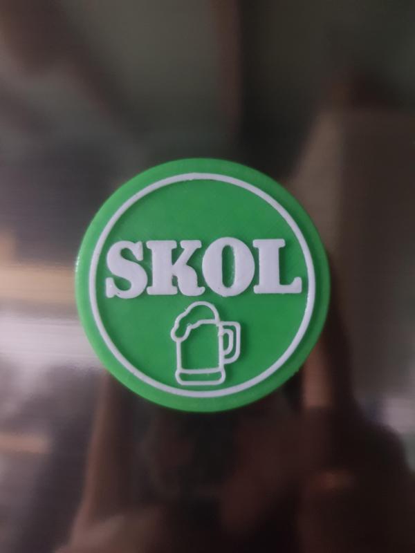 Skol Magnet