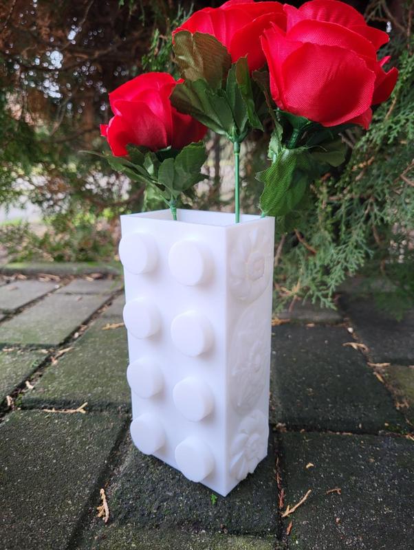 BRICK VASE FLOWERS