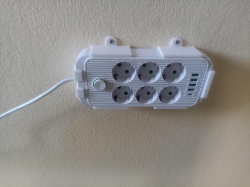 Soporte regleta / Power strip holder