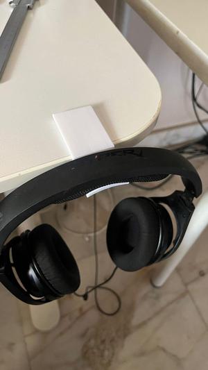 IKEA BEKANT  headphone holder