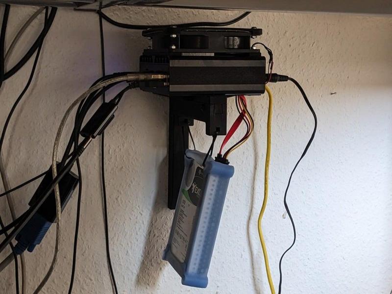 Wall mount for "Topton Firewall Soft Router N100"