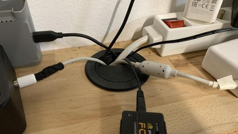 Kabeldurchführung Schreibtisch 60mm