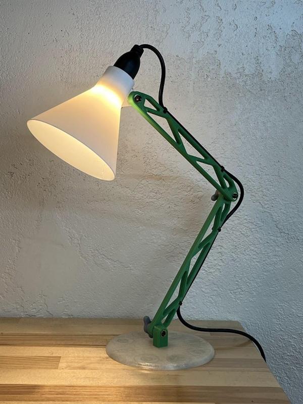 3D Printable Desk Lamp
