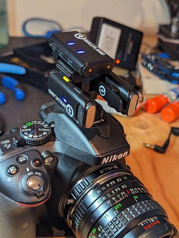 Camera cold shoe mount for Hollyland Lark M1 lavalier microphone