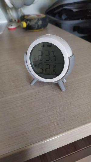 Stand for Tuya Temperature And Humidity (ZigBee)