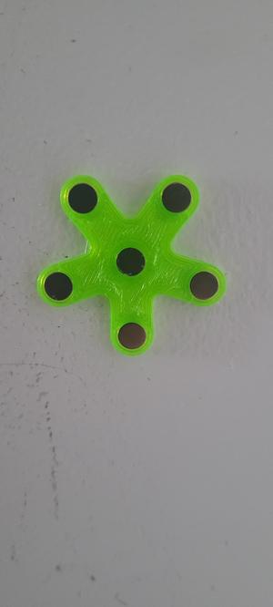 Basic key magnetic key holder