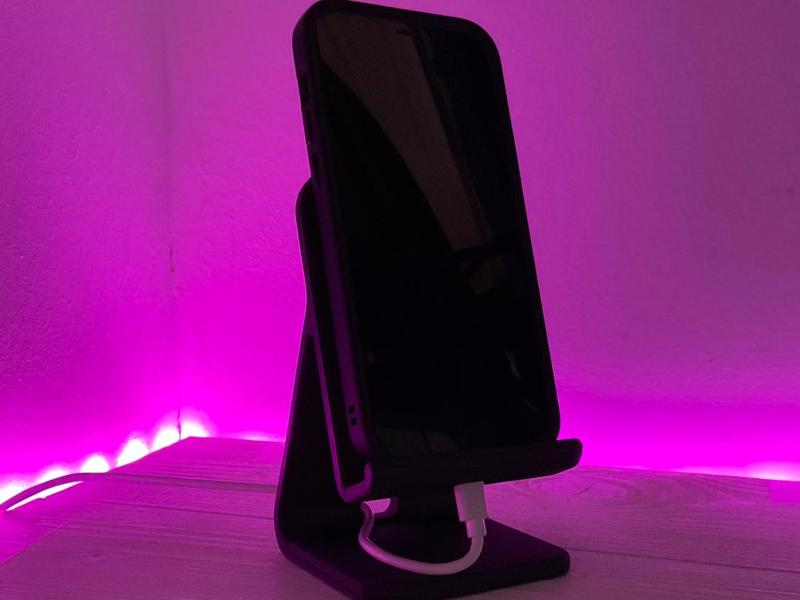 Phone Stand V1