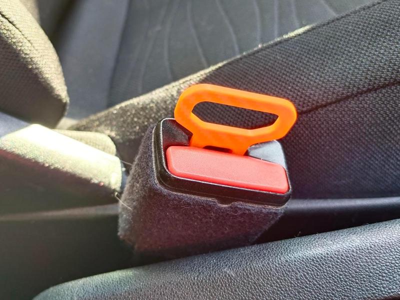 Citroën Picasso and Volkswagen Seat Belt Buckle