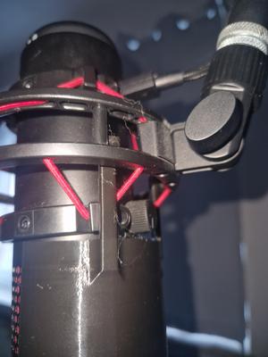 HyperX Quadcast Red Glare Blocker