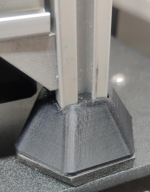 Foot for 2020 Aluminum Extrusion - with or without bolt on hole