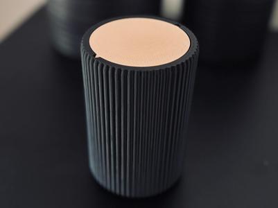 Desktop/Car trash can with swing lid ribbed