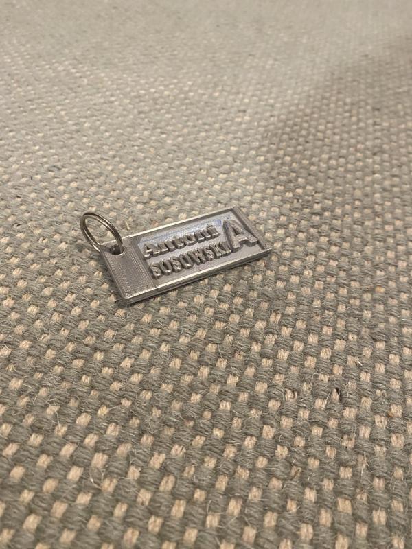 Simple keyring with your own text !