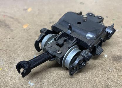 Lionel knuckle coupler