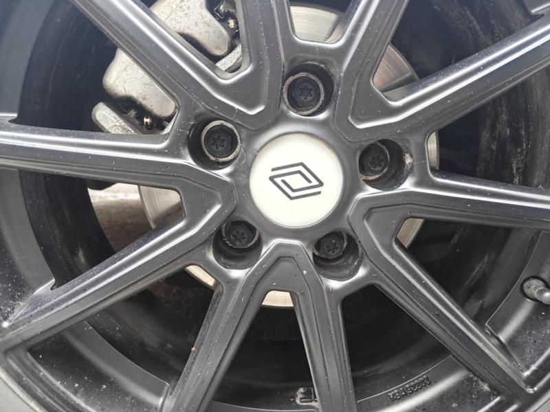 Renault RC Design Wheel Caps