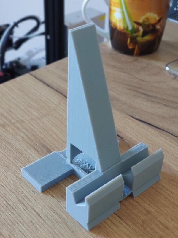 Universal mobile stand