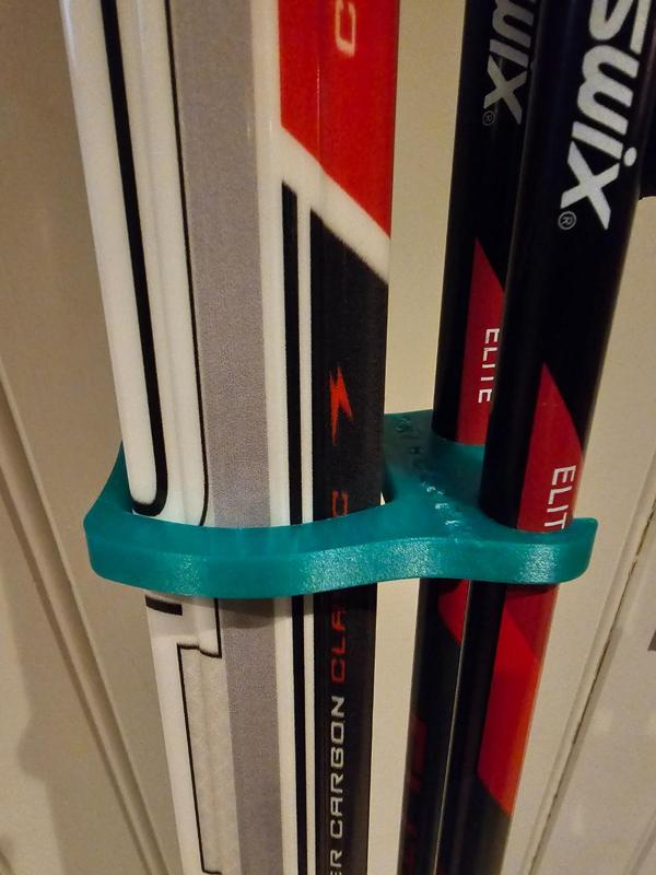 Ski Holder V2