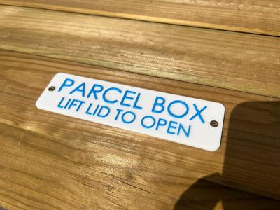 Screw Mounted Parcel Post Box Sign