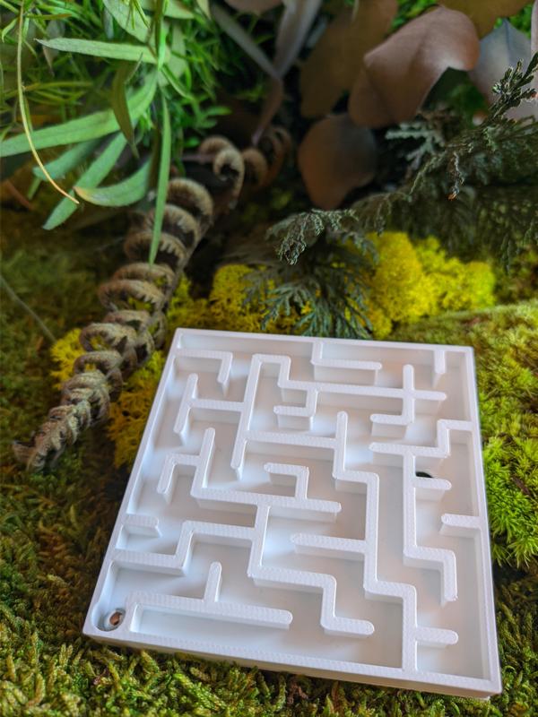 Marble Maze: Different Sizes & Challenges (8 mm)