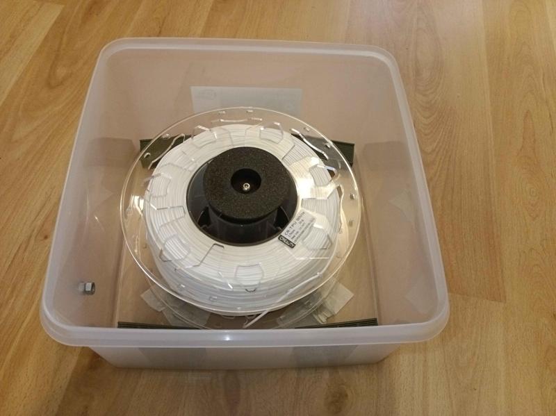 Horizontal filament spool holder