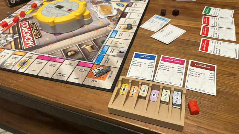 Monopoly Secret Vault - money wallet / case