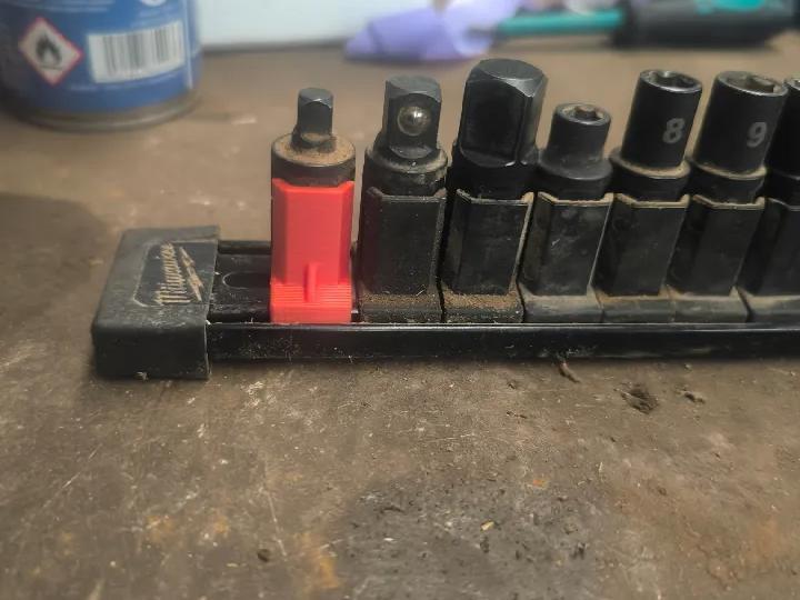 Milwaukee Insider Socket Holder for Milwaukee Rail