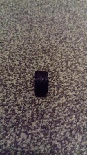 A closed cap for amber dropper bottles