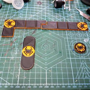 CAERIS RULER SQUARE GOLD FACTION / RÈGLE CAERIS FACTION CARRE OR