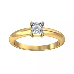 Elegant Gold Engagement Ring with Solitaire Diamond