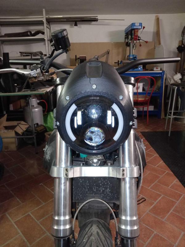 motorcycles headlight fairing - Harley davidson or custom cafe racer